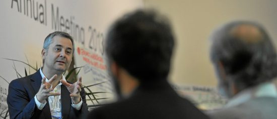 Ένας φυσικός αποκαλύπτει τον απλό μαθηματικό τύπο της επιτυχίας