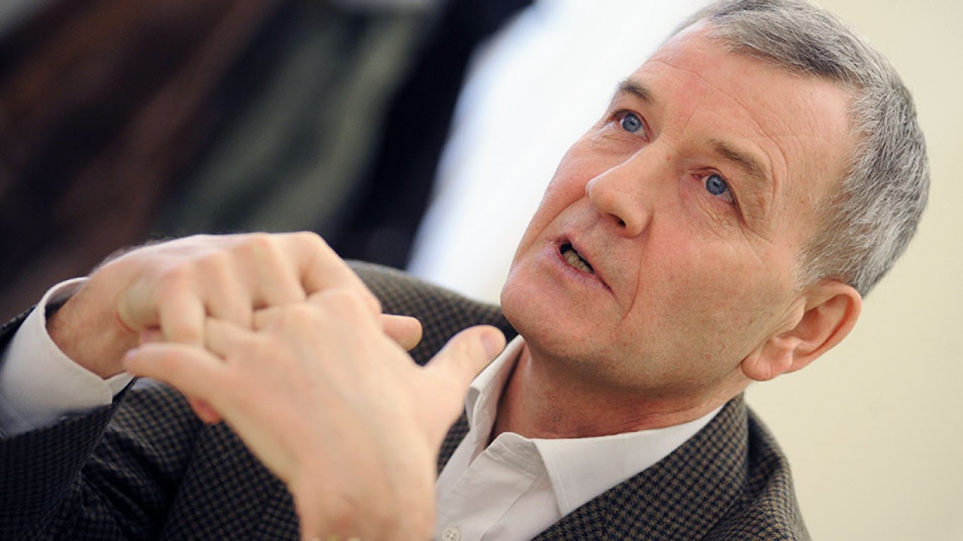 Ρωσία: Ένταλμα σύλληψης για τον μεγιστάνα Σεργκεϊ Πετρόφ