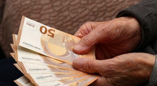 Παράταση υποβολής αίτησης έως 22 Μαΐου από ειδικές κατηγορίες εργαζομένων  για τη λήψη των € 800