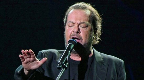 Ο καυγάς του Γιάννη Πάριου με δήμαρχο στη μέση της συναυλίας (video)