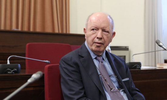 Σταύρος Ψυχάρης: Εισαγγελέας ζήτησε την αθώωσή του για τα δάνεια του ΔΟΛ