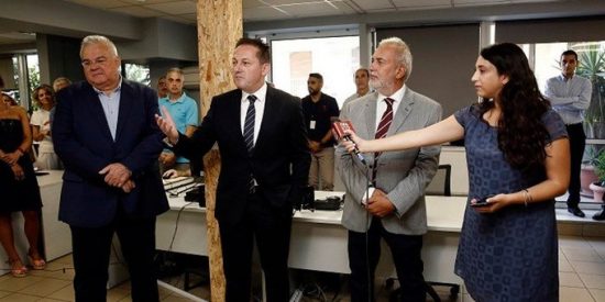 Αλλαγή σκυτάλης στο ΑΠΕ-ΜΠΕ – Ανέλαβε ο Ευτύχης Παλλήκαρης