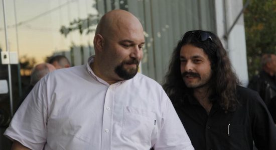Καταδίκη για τους πιστολέρο χρυσαυγίτες Παναγιώταρο και Μπαρμπαρούση