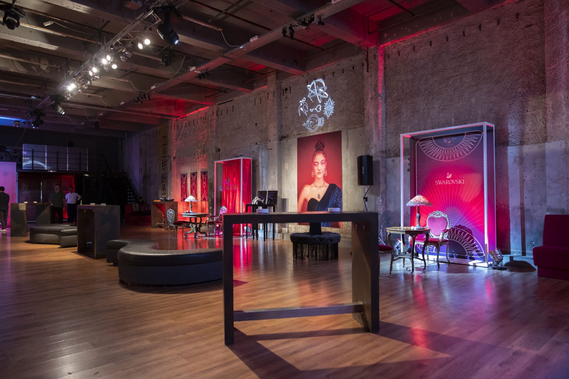 Μία μαγική βραδιά από τη Swarovski με τη νέα συλλογή Magic Light (pics)