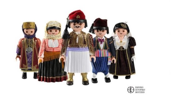 Mε 1.500 φιγούρες Playmobil στο κλίμα του… 1821