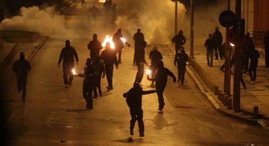 Αναρχικοί ανέλαβαν την ευθύνη των επιθέσεων της 6ης Δεκεμβρίου: «Εξάρχεια θα γίνει όλη η πόλη»