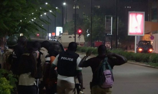 Μακελειό στη Μπουρκίνα Φάσο: 16 νεκροί από επίθεση σε τζαμί