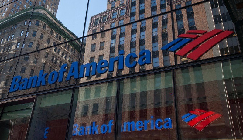 Bank of America: Γιατί υποβαθμίζει τα senior ομόλογα των ελληνικών τραπεζών - Ποιοι είναι οι δυο αρνητικοί παράγοντες