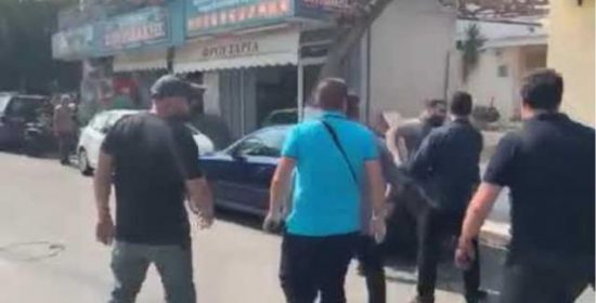 Νέα επίθεση πολίτη στον Τσίπρα: «Πουλημένε… σήκω και φύγε» (video)