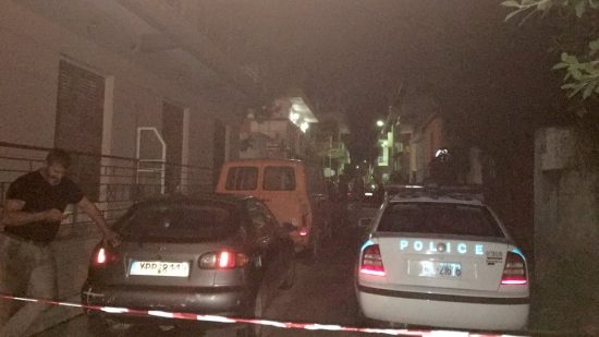 Οικογενειακή τραγωδία στα Μέγαρα: Ένας νεκρός και μια σοβαρά τραυματίας από πυροβολισμούς