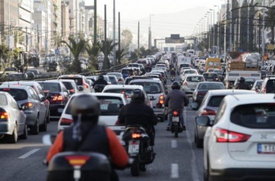 Μποτιλιάρισμα στους δρόμους της Αθήνας λόγω κακοκαιρίας