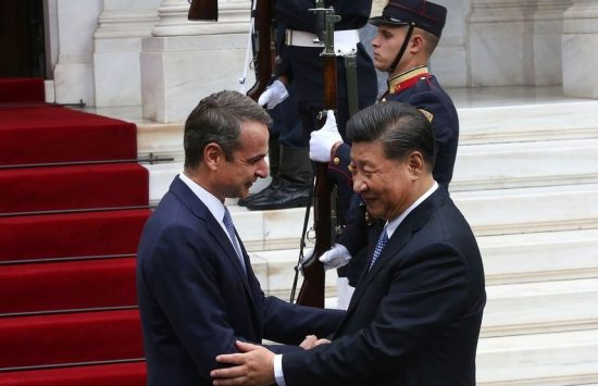 Οι 12 προσωπικότητες που παρευρίσκονται στο γεύμα προς τιμήν του Κινέζου Προέδρου