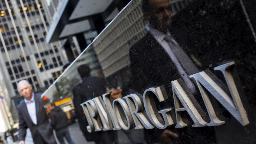 JP Morgan: Σύσταση για επιστροφή θεσμικών στα ελληνικά ομόλογα - Βλέπει εκρηκτική ανάπτυξη 5,2% το 2022