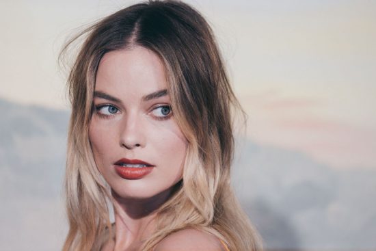 Το μυστικό της ηθοποιού Margot Robbie για ένα τέλειο μακιγιάζ