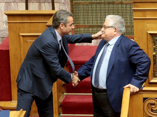 Αναθεώρηση Συντάγματος: Διαφωνίες ΝΔ – ΣΥΡΙΖΑ, αλλά και συμφωνία για ανάγκη συναινετικών λύσεων