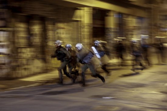 Για πλημμελήματα κατηγορούνται οι 28 συλληφθέντες στα Εξάρχεια – 4 ανήλικοι μεταξύ τους