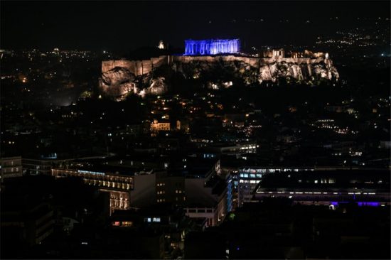Γιατί «βάφτηκε» μπλε ο Παρθενώνας