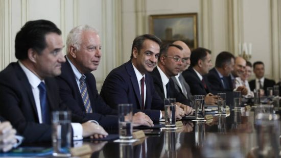 Υπουργικό Συμβούλιο: Φορολογικό, προμήθειες εξοπλιστικών και ασφαλιστικό στην ατζέντα