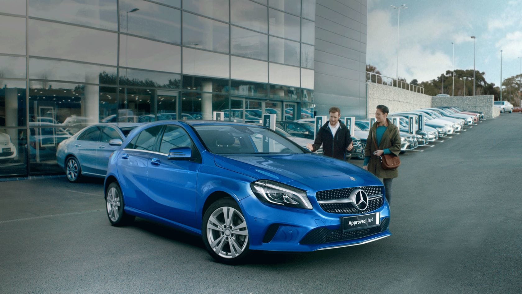 Daimler: Περικοπή τουλάχιστον 10.000 θέσεων εργασίας σχεδιάζει η αυτοκινητοβιομηχανία