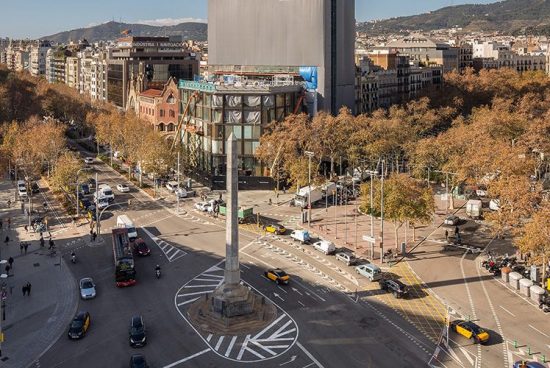Aντίστροφη μέτρηση για τα εγκαίνια της CASA SEAT