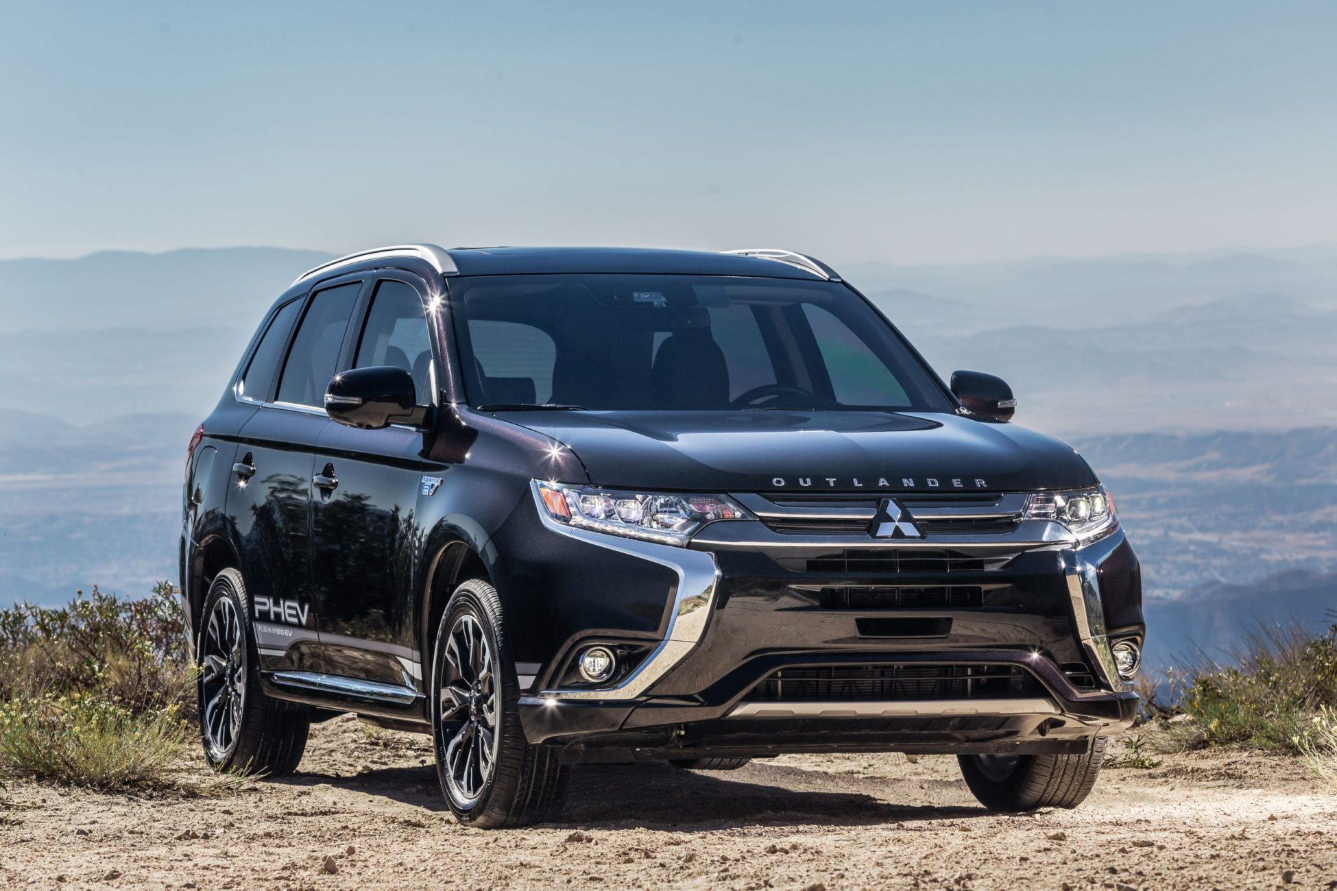 Mitsubishi Outlander PHEV: Μηδενικός φόρος για εταιρικούς χρήστες στην Ελλάδα