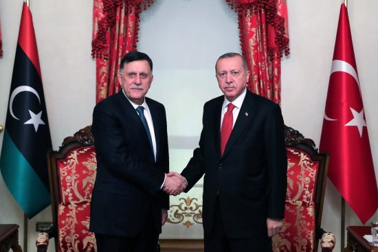 Κλιμακώνεται η κατάσταση στη Λιβύη: «Θα ζητήσουμε στρατιωτική βοήθεια από την Τουρκία»