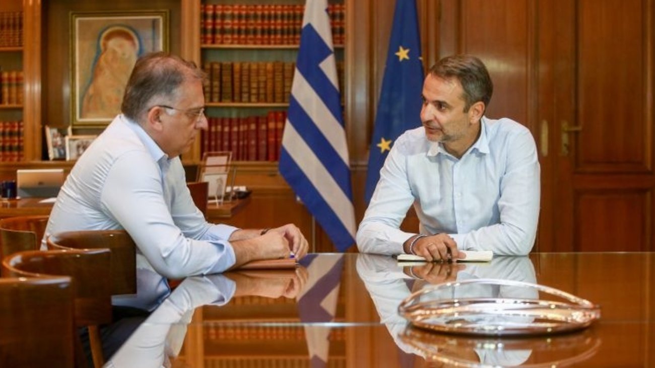 Συνάντηση Μητσοτάκη – Θεοδωρικάκου: Ο εκλογικός νόμος θα ψηφιστεί μέσα στον Ιανουάριο