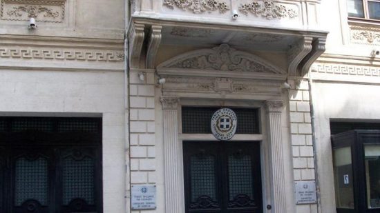 Κωσταντινούπολη: Άγνωστοι κατέστρεψαν αυτοκίνητο υπαλλήλου του ελληνικού προξενείου