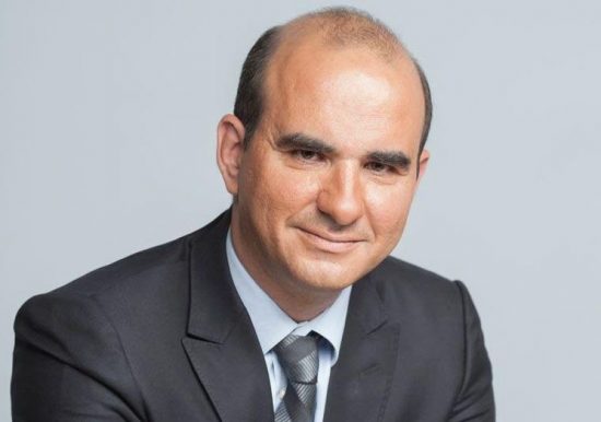 Polyecο: Η εταιρεία που «παντρεύει» το επιχειρείν με την τέχνη – Γιατί θεωρεί πρότυπο την Βιοχάλκο, τον Τιτάνα και τον Σκλαβενίτη