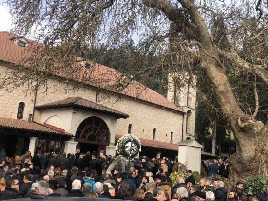 Σε κλίμα οδύνης τελέστηκε η κηδεία του Θ. Νιτσιάκου