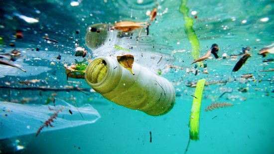 Σημαντική ανακάλυψη: Δορυφορικός εντοπισμός πλαστικών θα προστατεύει τις θάλασσες
