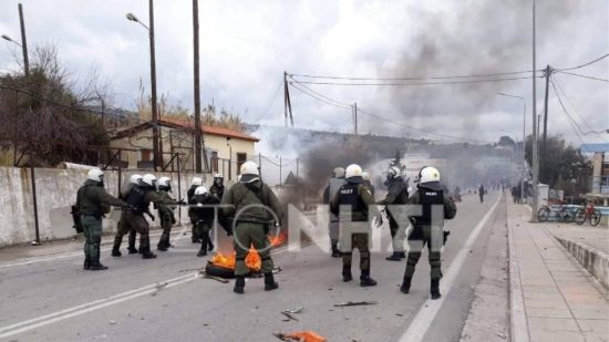 Μόρια: Επεισόδια μεταξύ Αφγανών μεταναστών και Αστυνομίας – Φταίει η κυβέρνηση, λέει ο ΣΥΡΙΖΑ