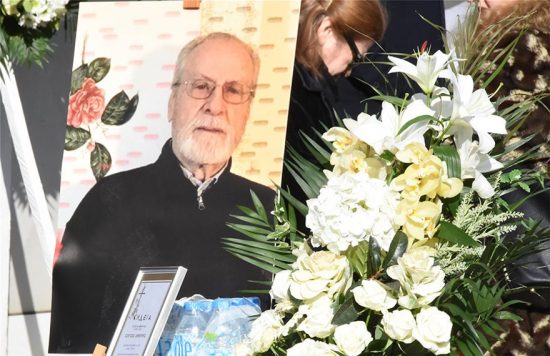 Θλίψη στην κηδεία του Δημήτρη Τσούτση: Πλήθος συναδέλφων και φίλων στο τελευταίο αντίο (pics)
