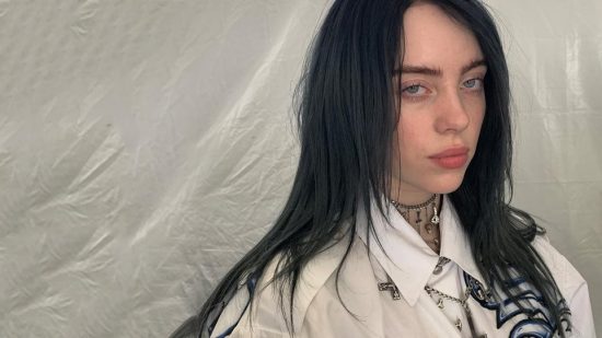 Η Billie Eilish σταμάτησε να διαβάζει τα σχόλια των θαυμαστών της (video)