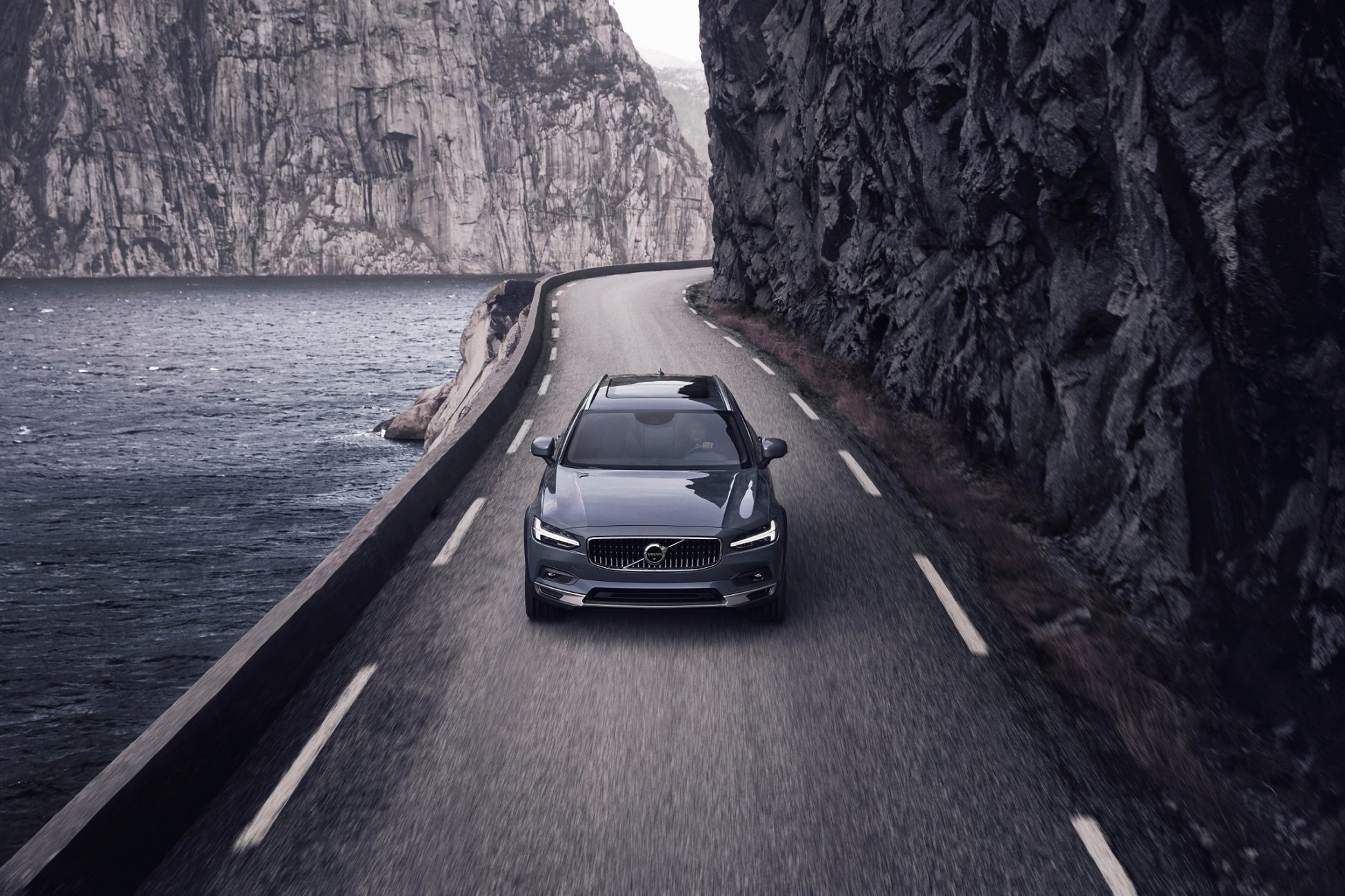 Volvo Cars: Παρουσιάζει τα ανανεωμένα S90 και V90, με ήπιους υβριδικούς κινητήρες (pics)