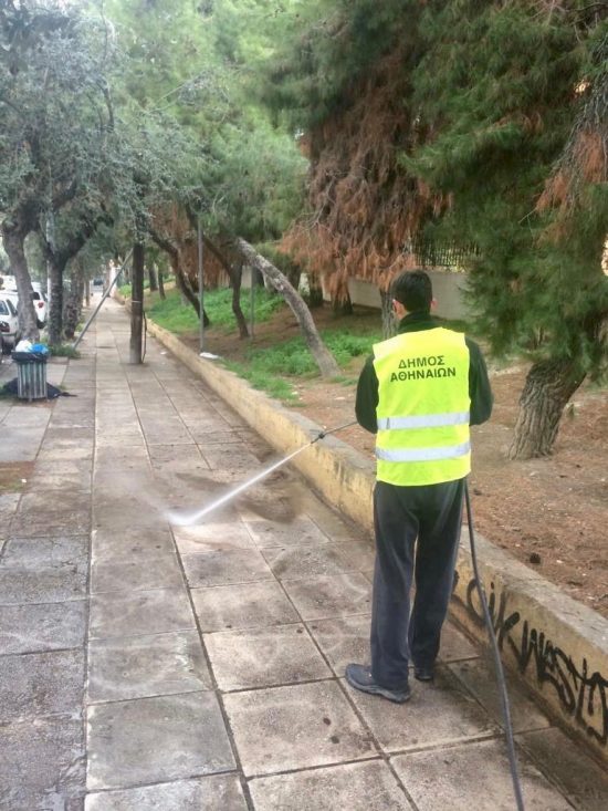 Κυριακάτικη παρέμβαση καθαριότητας του Δήμου Αθηναίων σε Παγκράτι-Δουργούτι (ΦΩΤΟ)