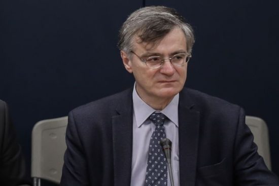 Σωτήρης Τσιόδρας: Πώς και πόσο βοηθάει η χρήση μάσκας – Πόσο έχουν βοηθήσει τα μέτρα περιορισμού