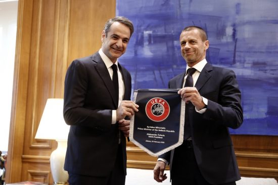 «Έπεσαν» οι υπογραφές με UEFA και FIFA για το μνημόνιο στο ελληνικό ποδόσφαιρο – Ποιοι οι στόχοι