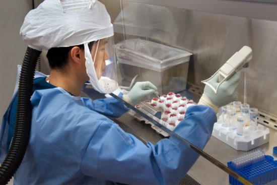 Γαλλία: Το φάρμακο της ελονοσίας ίσως να είναι αποτελεσματικό και για τον κοροναϊό