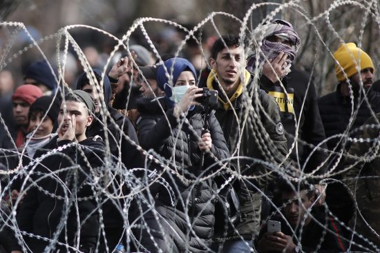 Φόβοι στην κυβέρνηση για μεγάλες ροές Αφγανών προσφύγων προς τα Ελληνικά σύνορα