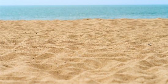 Οι μισές αμμώδεις παραλίες της Ελλάδας μπορεί να εξαφανιστούν έως το 2100