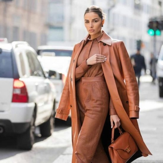 Messy Bun: 4 τρόποι για να να δημιουργήσετε τους πιο κομψούς κότσους