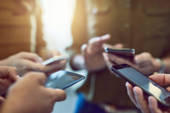 Deutsche και Austria Telekom δίνουν ανώνυμα δεδομένα για τη διερεύνηση της εξάπλωσης του κορονοϊού
