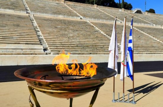 Σήμερα η παράδοση της Ολυμπιακής Φλόγας με Πετρούνια και Στεφανίδη- Χωρίς κόσμο