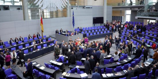 ΕΕ: Ξεκινούν ενταξιακές διαπραγατεύσεις με Β. Μακεδονία και Αλβανία