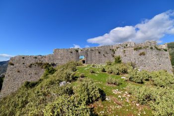 Μεγάλες οι ζημιές στο κάστρο της Κιάφας στο Σούλι από τον σεισμό