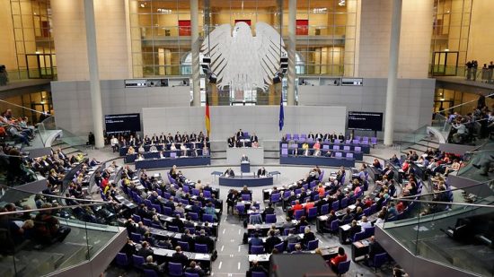 Γερανία – Bundestag: Αποφάσισε νέο δανεισμό ύψους 156 δισ. για τον κορονοϊό