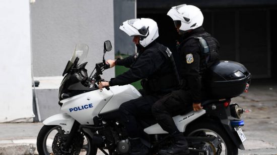Θρήνος για την ΕΛ.ΑΣ.: Αυτοκτόνησε μέσα στο σπίτι του αστυνομικός της ομάδας ΔΙ.ΑΣ.