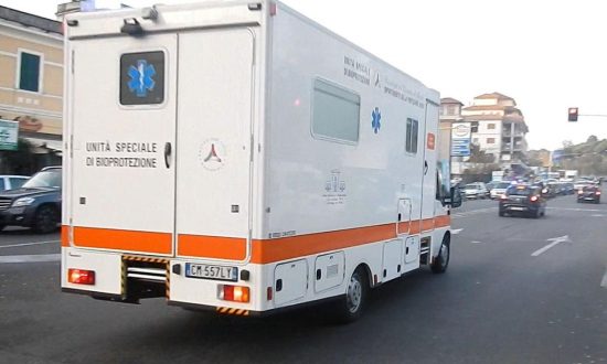Ιταλία: Ξεκίνησαν τα κατ’ οίκον τεστ για τον κορονοϊό στη Νάπολη