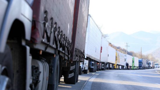 Άρση του μέτρου της απαγόρευση κυκλοφορίας για τα φορτηγά για Πάσχα και Πρωτομαγιά